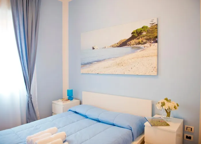 I Delfini Nocleg ze śniadaniem 4*