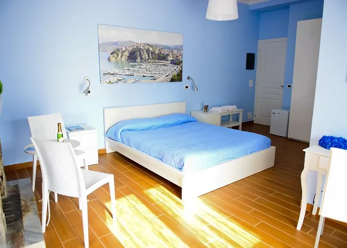 Nocleg ze śniadaniem I Delfini 4*