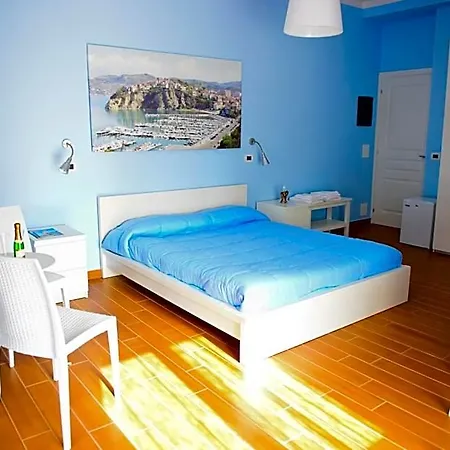 Bed & Breakfast I Delfini 4*